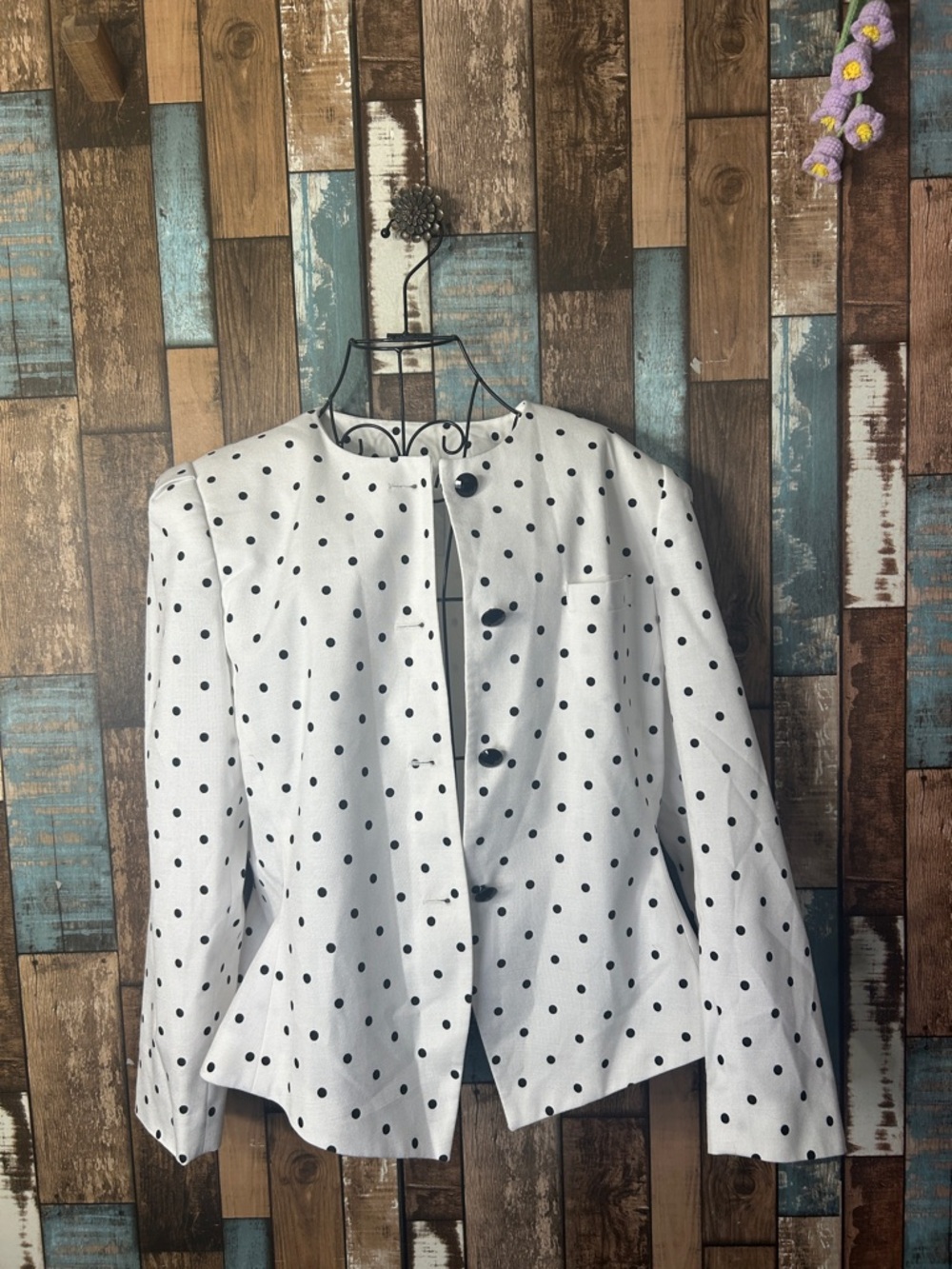 Amanda Smith White Jacket with Black Polka Dots